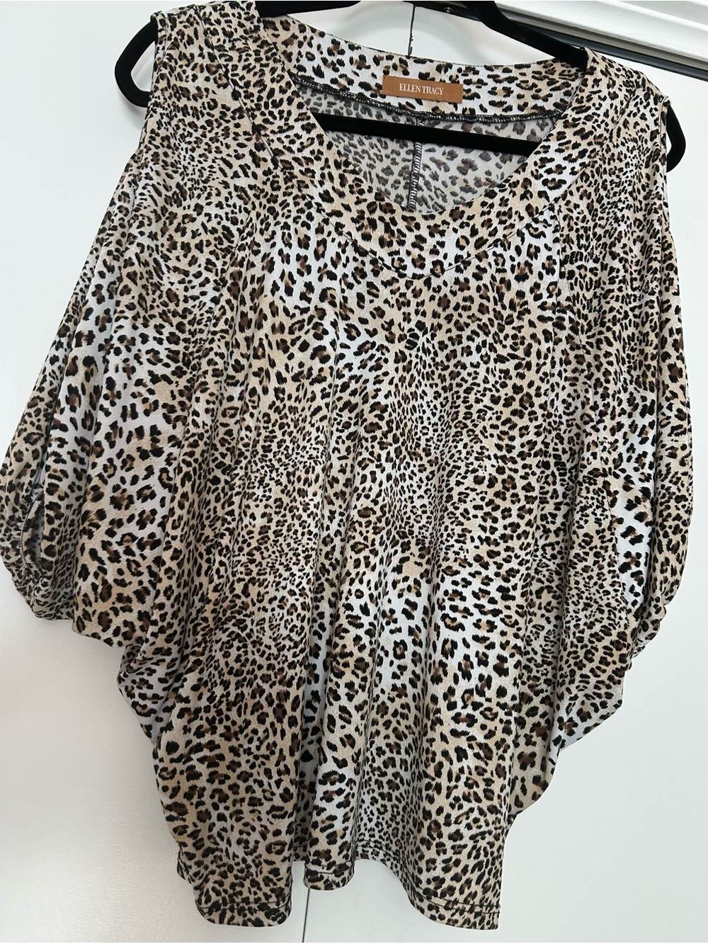 Ellen Tracy Leopard Print Dolman Sleeves Top Sz Large